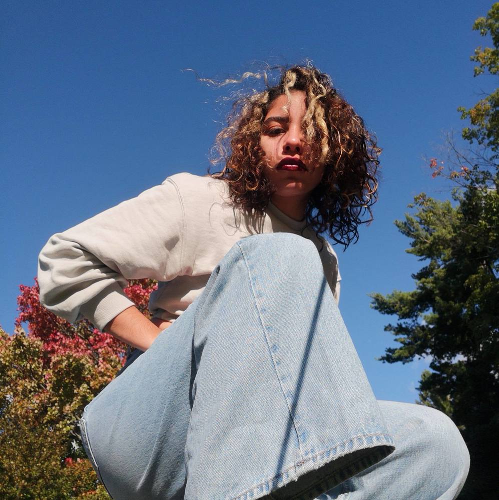 Meet your Posher, Ana lucia